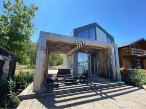 Eli - Waterfront Villa